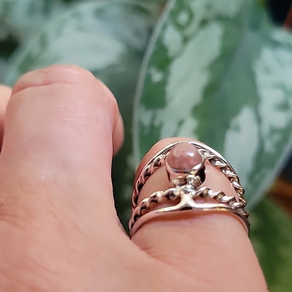 Pink Rhodochrosite Twist Ring, S925 - Picture 7 of 9